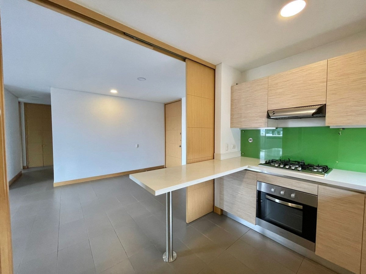 ARRIENDO APTO CON HERMOSOS TERMINADOS | POBLADO ALTO MEDELLIN