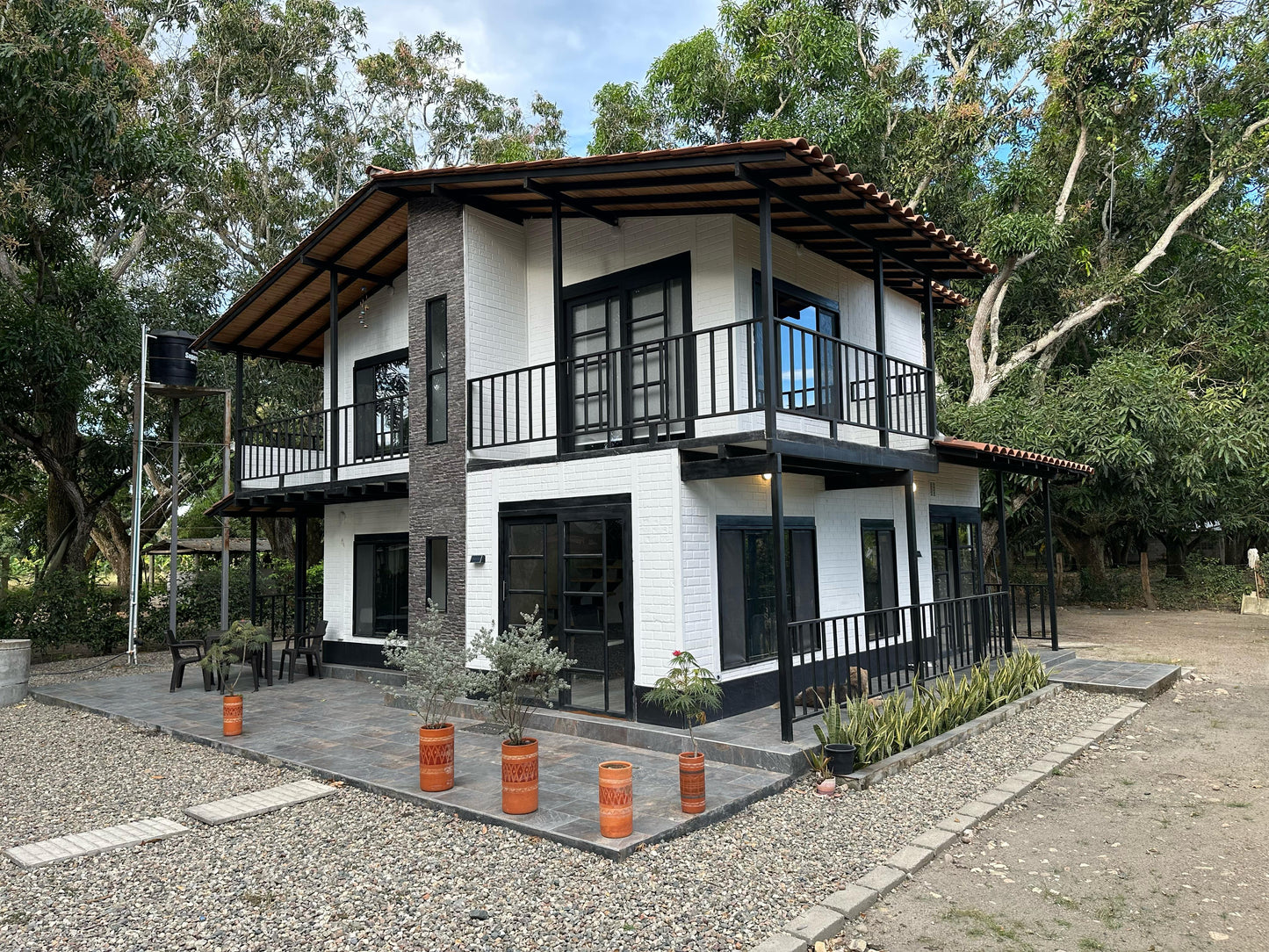 VENDO CASA CAMPESTRE EN EL GUAMO TOLIMA