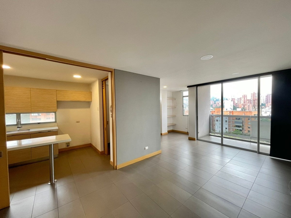 ARRIENDO APTO CON HERMOSOS TERMINADOS | POBLADO ALTO MEDELLIN
