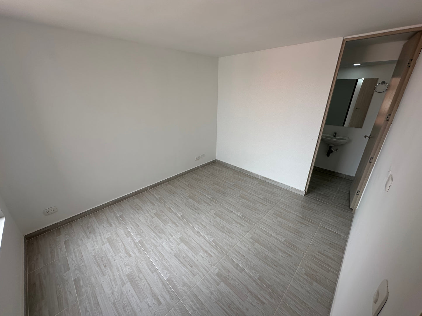 ARRIENDO APTO CON PRQUEADERO | MADRID CUNDINAMARCA