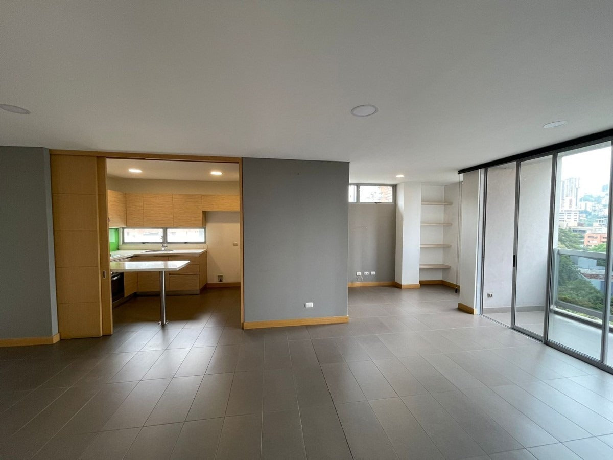 ARRIENDO APTO CON HERMOSOS TERMINADOS | POBLADO ALTO MEDELLIN