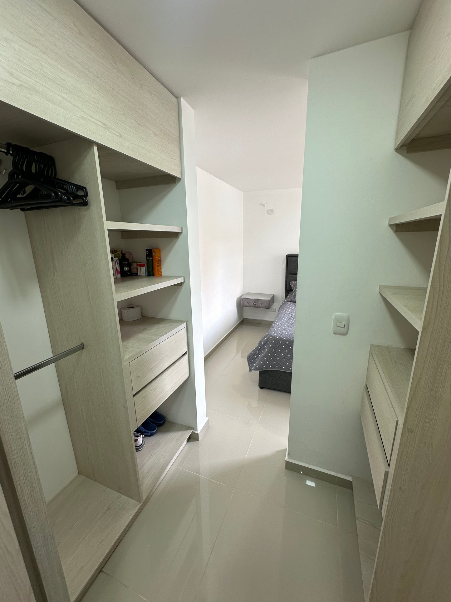 VENDO APTO CON PARQUEADERO Y PISCINA | PEREIRA