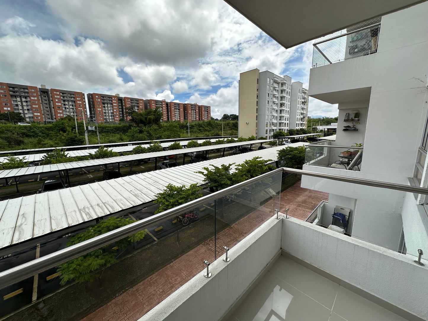 VENDO APTO CON PARQUEADERO Y PISCINA | PEREIRA