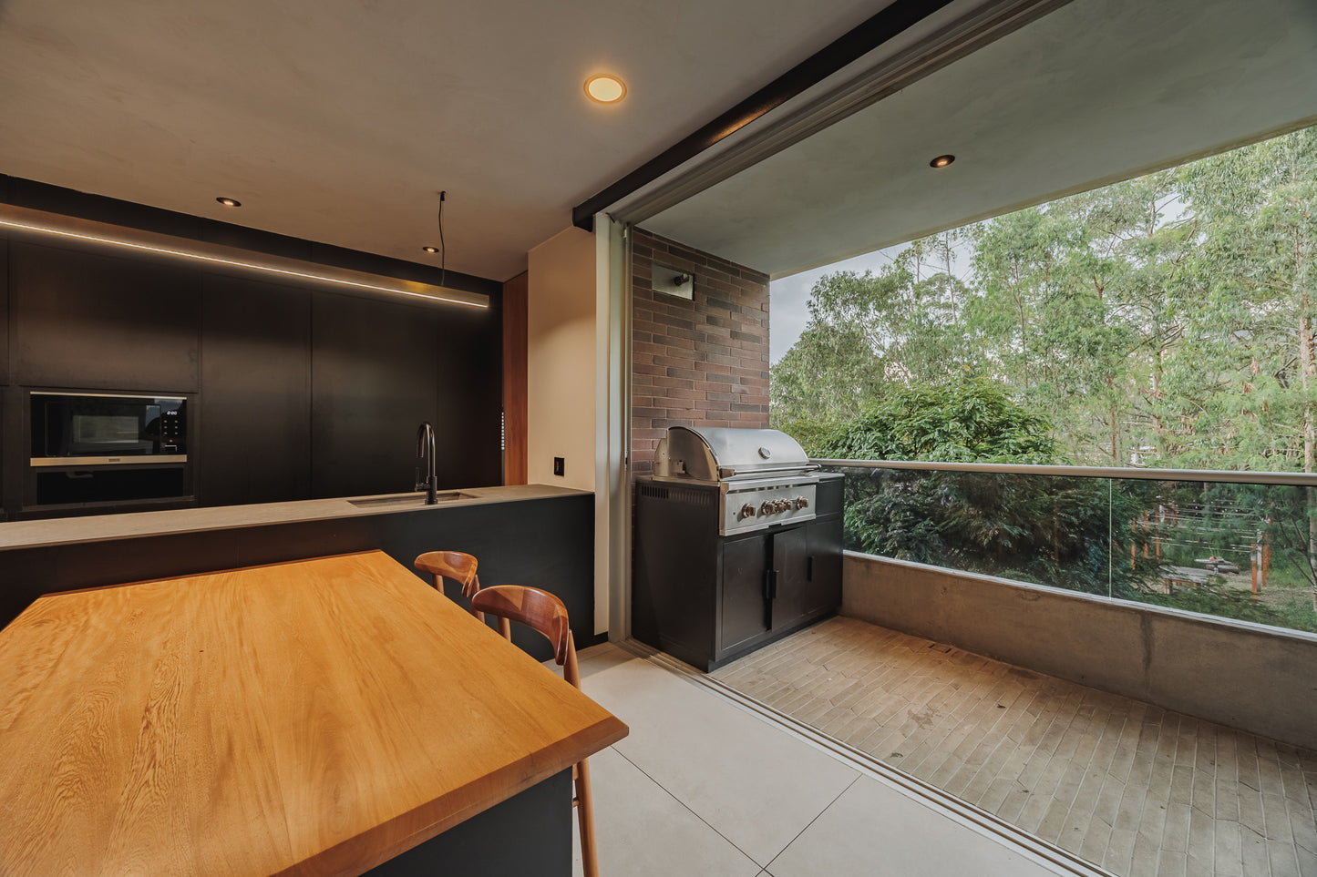 ARRIENDO APARTAESTUDIO AMOBLADO | POBLADO ALTO