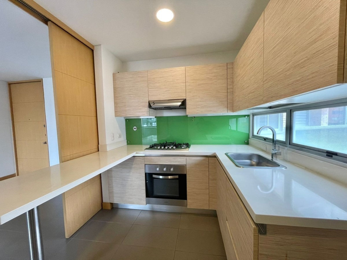 ARRIENDO APTO CON HERMOSOS TERMINADOS | POBLADO ALTO MEDELLIN