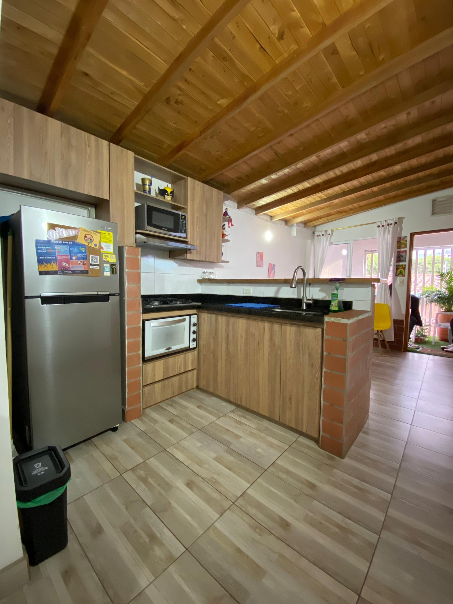 ARRIENDO APARTAESTUDIO AMOBLADO | LAURELES ESTADIO MEDELLÍN