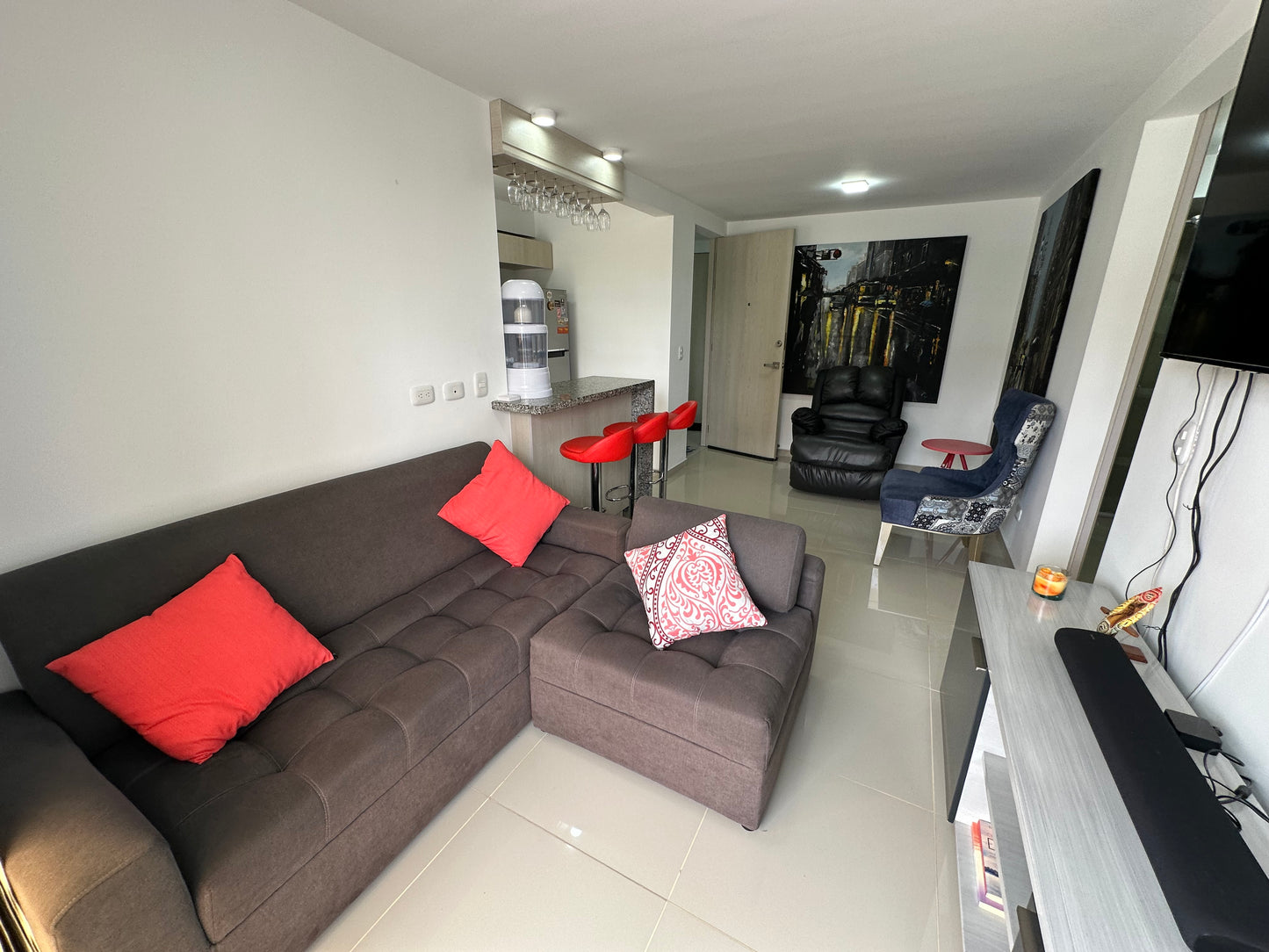 VENDO APTO CON PARQUEADERO Y PISCINA | PEREIRA