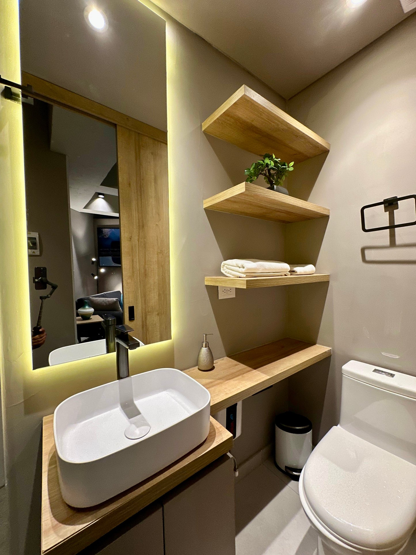 ARRIENDO APARTAESTUDIO EN EL CHICO - BOGOTÁ | FULL EQUIPADO