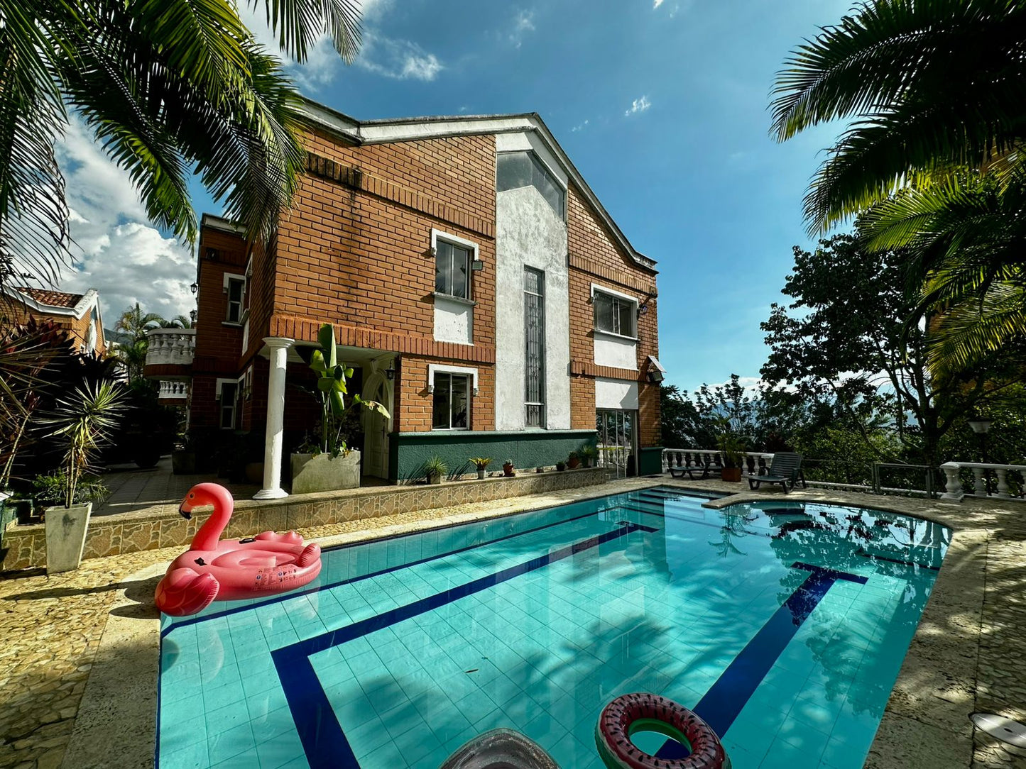 ARRIENDO CASA LUXURY | LAS PALMAS, MEDELLIN