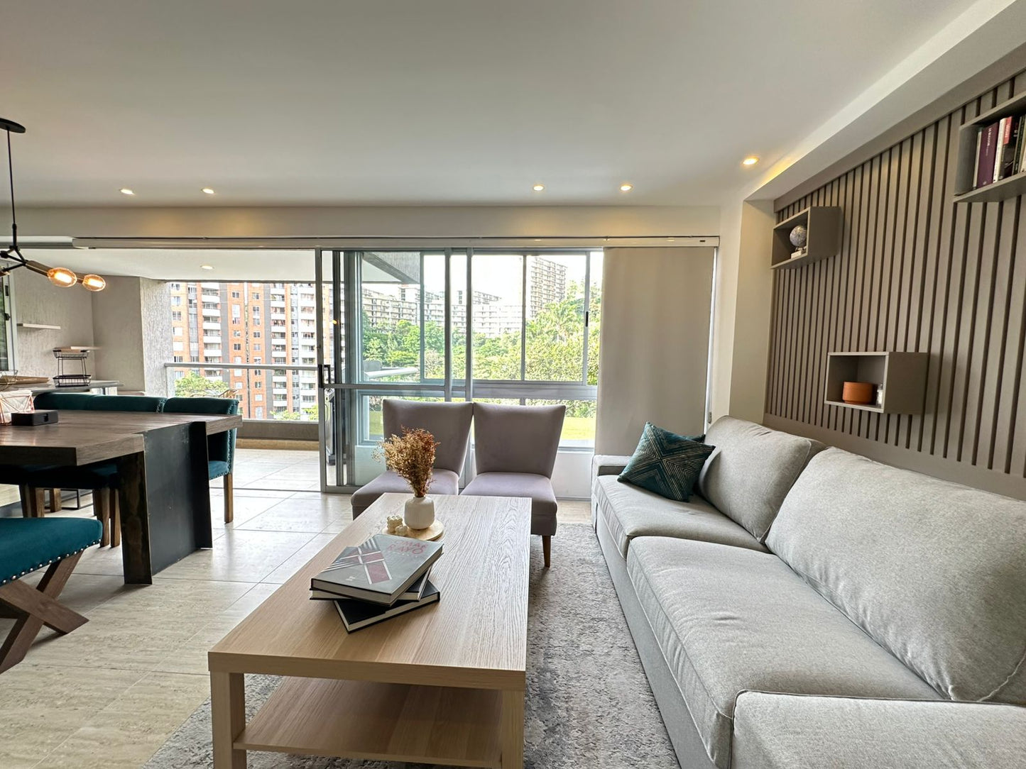 ARRIENDO APARTAMENTO AMOBLADO | EL POBLADO, ANTIOQUIA