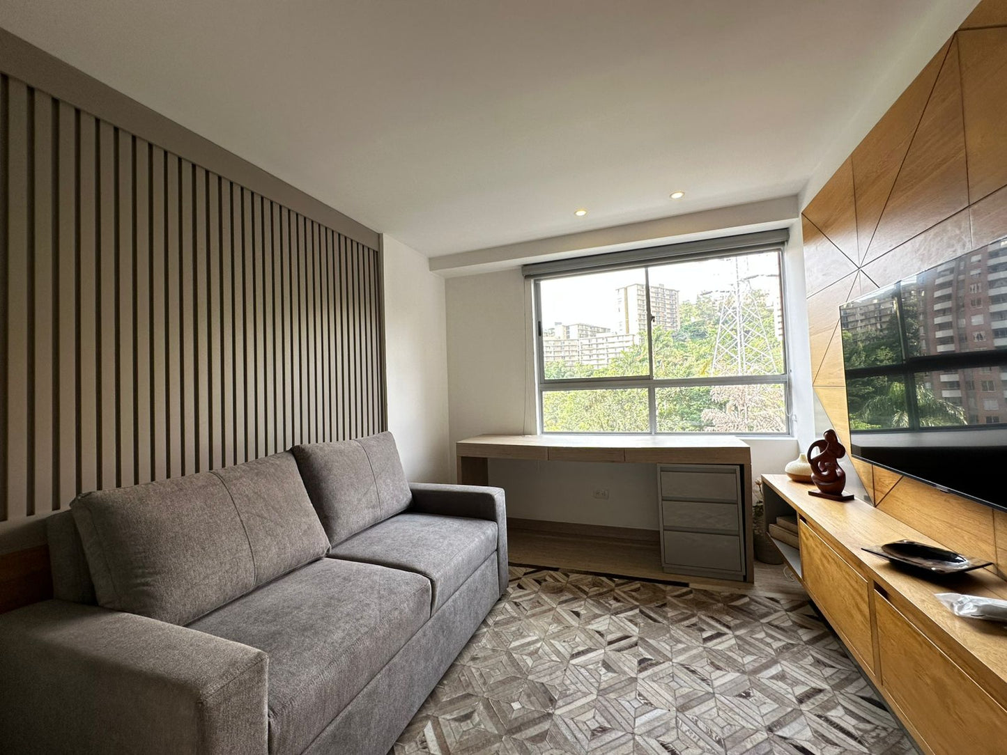 ARRIENDO APARTAMENTO AMOBLADO | EL POBLADO, ANTIOQUIA