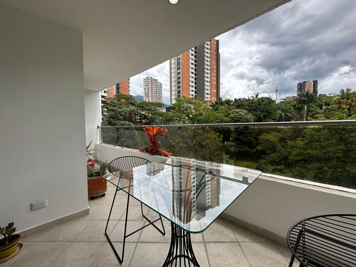 VENDO APTO DE 114M2 DOBLE PARQUEADERO | ENVIGADO, ANTIOQUIA