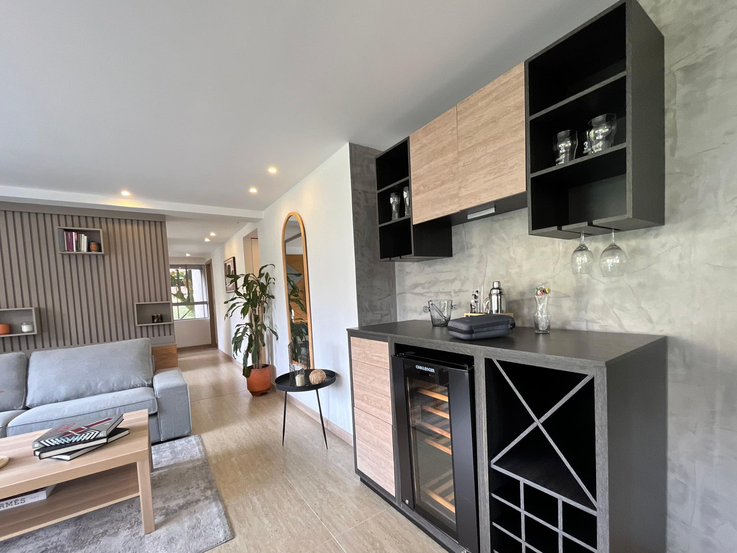 ARRIENDO APARTAMENTO AMOBLADO | EL POBLADO, ANTIOQUIA