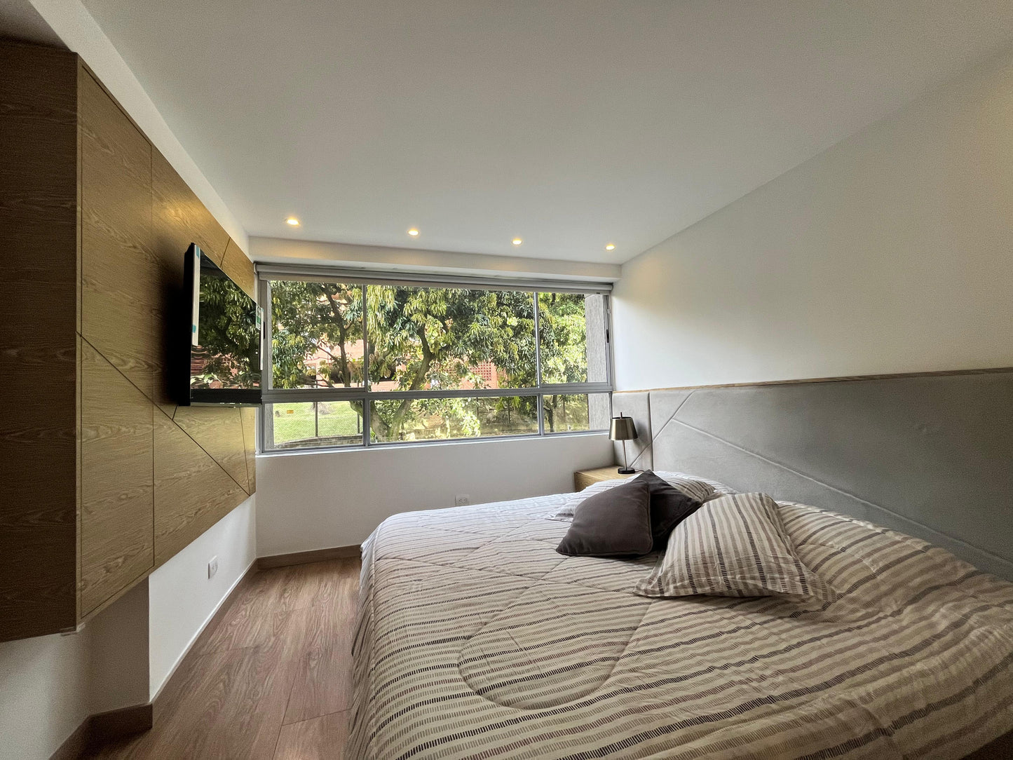 ARRIENDO APARTAMENTO AMOBLADO | EL POBLADO, ANTIOQUIA