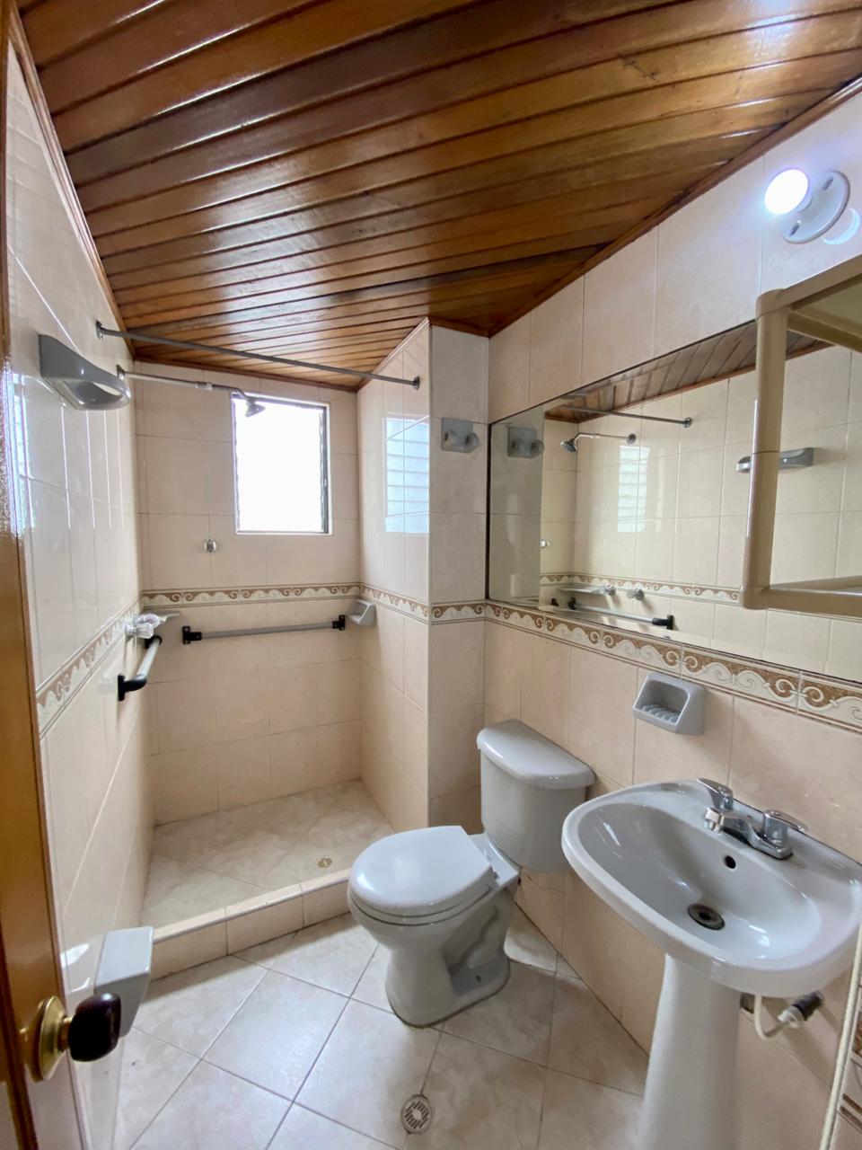 ARRIENDO APTO DUPLEX CON PARQUEADERO | CASTILLA BOGOTÁ