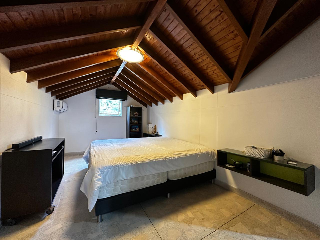 VENDO CASA TIPO MANSION 554 M2 | VIA LAS PALMAS, MEDELLIN