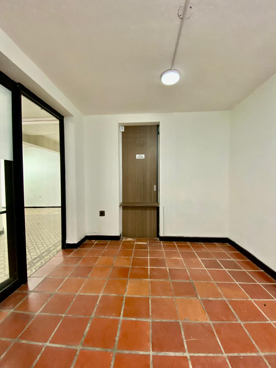 ARRIENDO BODEGA | RIO NEGRO BOGOTA