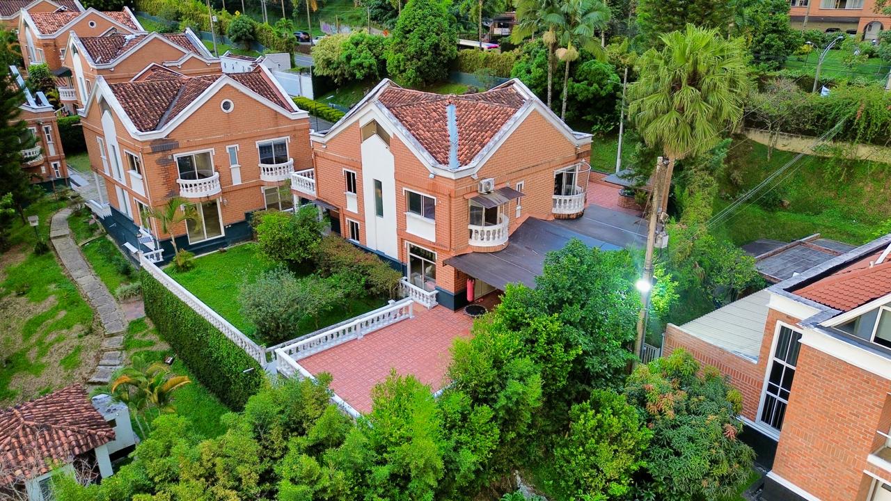 VENDO CASA TIPO MANSION 554 M2 | VIA LAS PALMAS, MEDELLIN