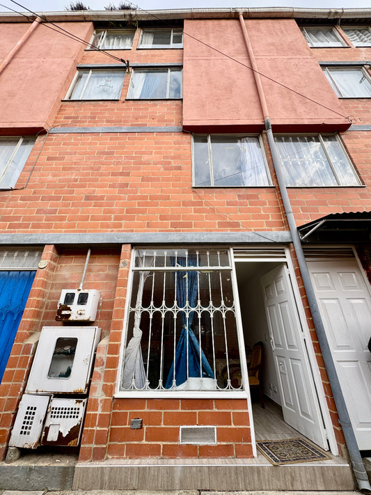 VENDO Casa 4 pisos en Soacha (Cerca AutoSur) 🔥