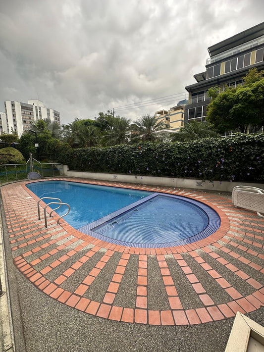 VENDO APTO CON PARQUEADERO CUBIERTO | PEREIRA
