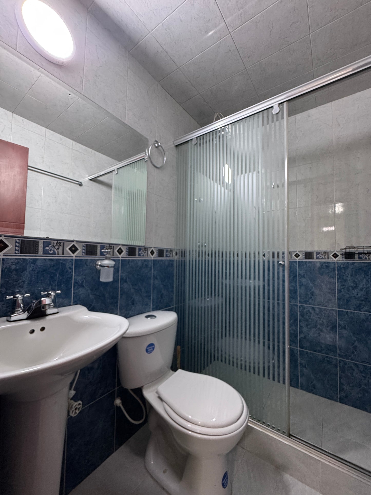 ARRIENDO APTO CON PARQUEADERO | Calvo Sur 📍 53M2