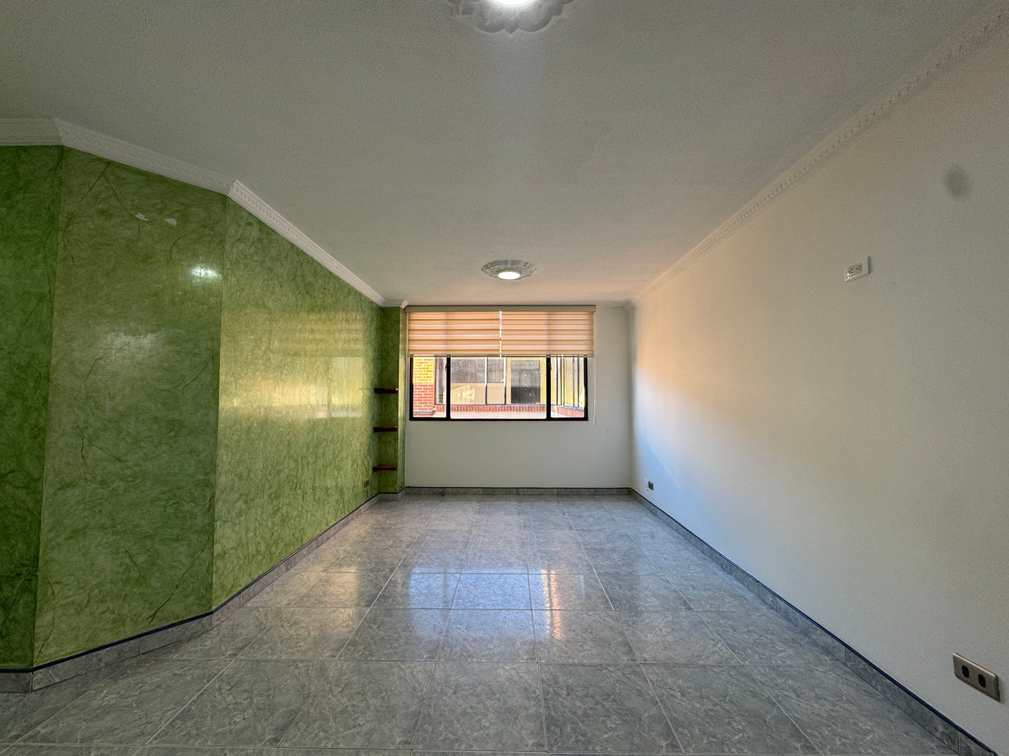 ARRIENDO APTO CON PARQUEADERO | Calvo Sur 📍 53M2