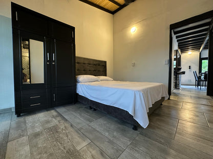 VENDO CASA CAMPESTRE EN EL GUAMO TOLIMA
