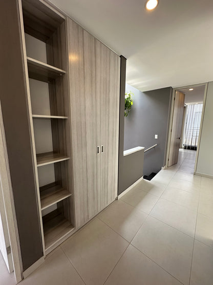 ARRIENDO Casa  de lujo ✨Cota | Doble Parqueadero