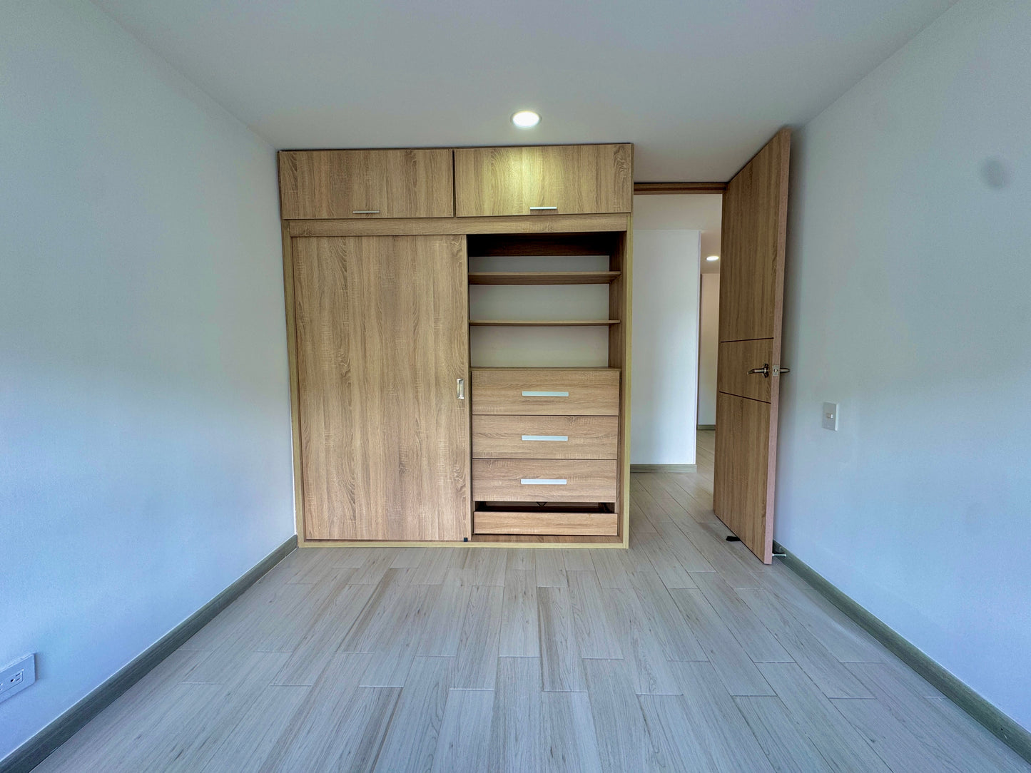 ARRIENDO Apartaestudio 30M2 | La Granja, Cra 8 - 170, Norte de Bogotá