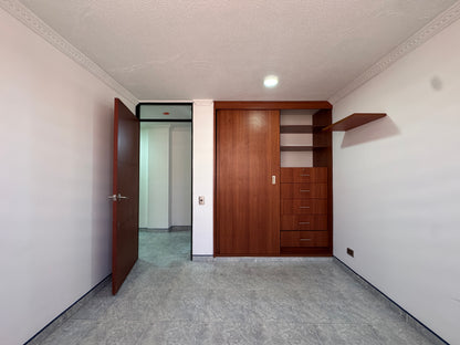 ARRIENDO APTO CON PARQUEADERO | Calvo Sur 📍 53M2