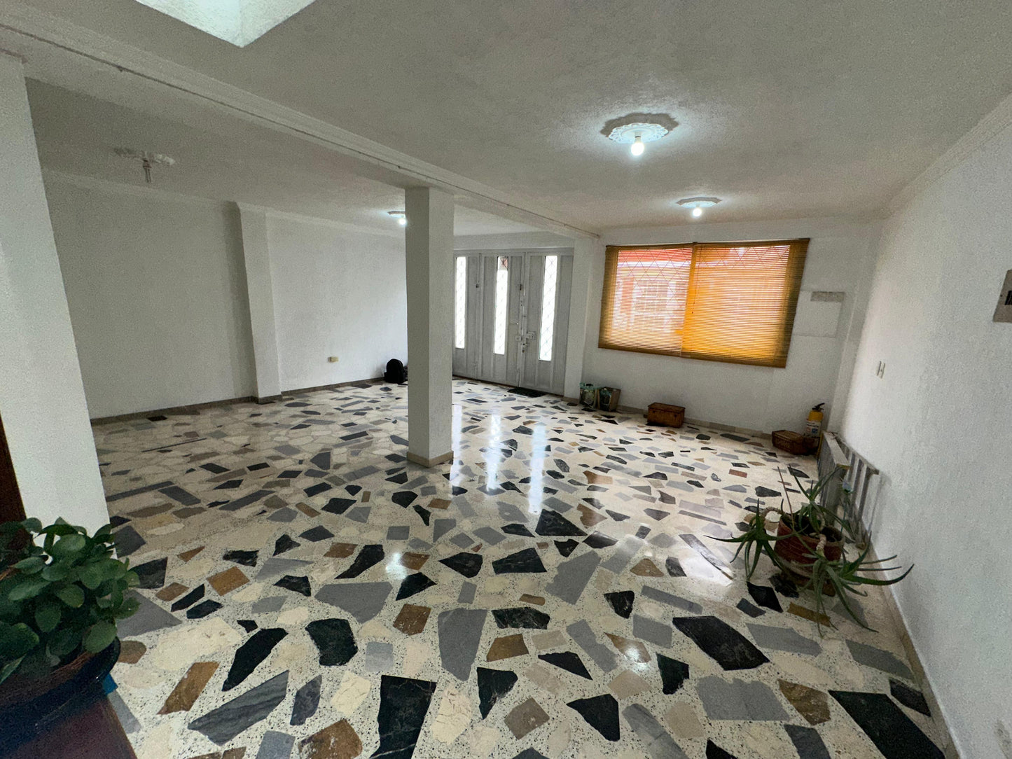 VENDO CASA CON PARQUEADEROS | CASTILLA BOGOTÁ
