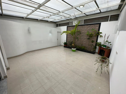 VENDO CASA CON PARQUEADEROS | CASTILLA BOGOTÁ