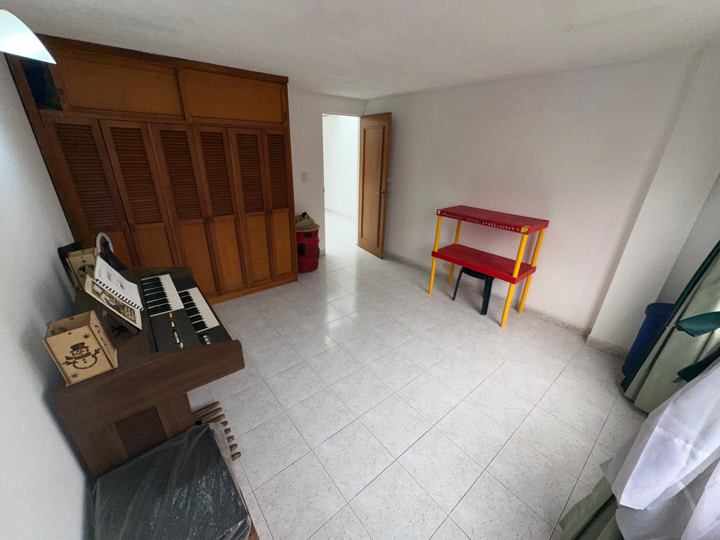 VENDO CASA CON PARQUEADEROS | CASTILLA BOGOTÁ