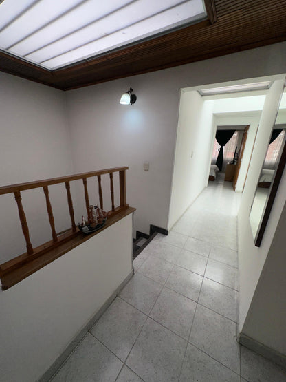 VENDO CASA CON PARQUEADEROS | CASTILLA BOGOTÁ