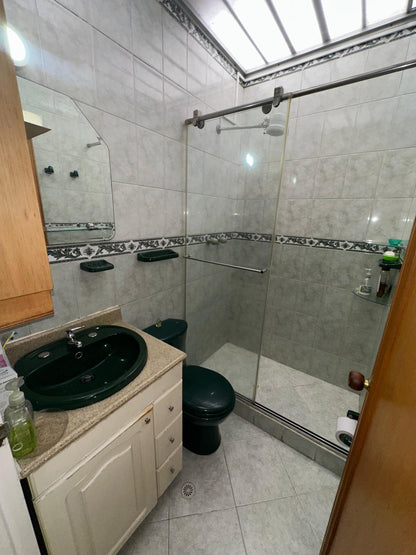 VENDO CASA CON PARQUEADEROS | CASTILLA BOGOTÁ