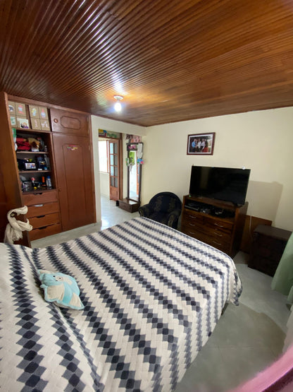 VENDO HERMOSA CASA CAMPESTRE EN PUENTE PIEDRA| BBQ, PARQUEADEROS, ZONA VERDE AMPLIA