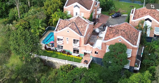 ARRIENDO CASA LUXURY | LAS PALMAS, MEDELLIN