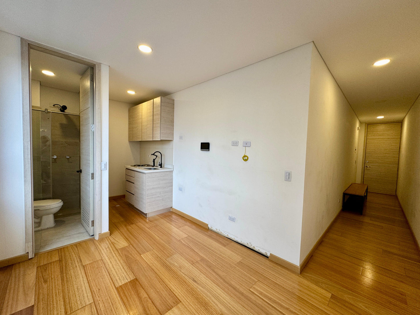 VENDO APARATAESTUDIO BARRIO PARIS, ENGATIVA  | GIMNASIO, TERRAZA, SAUNA Y TURCO