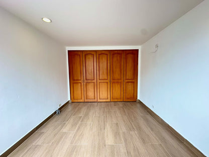 APARTAMENTO EN ARRIENDO – CHAPINERO ALTO | 80 M² + VISTA A LOS CERROS + PARQUEADERO 🌇🔥