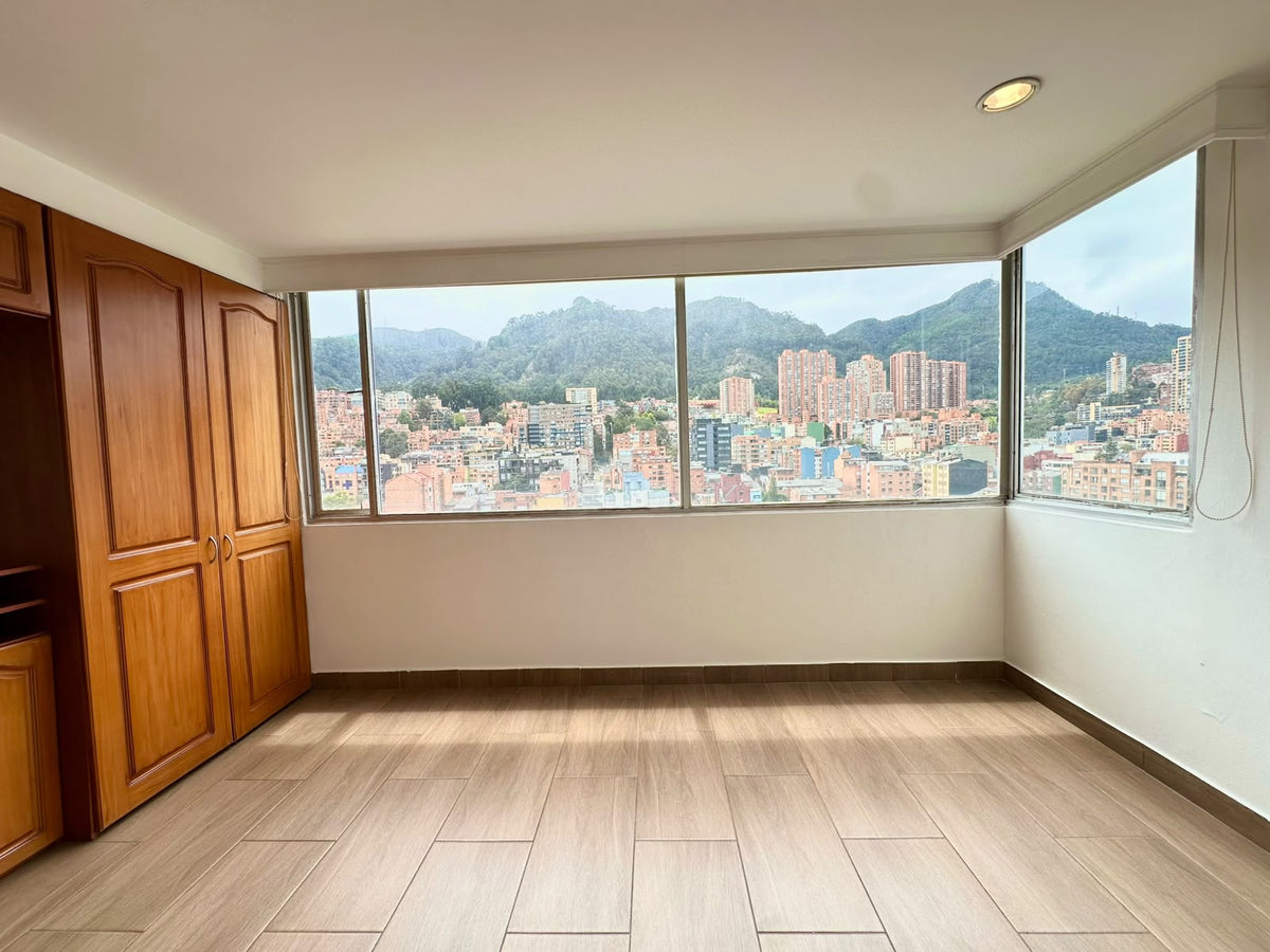 APARTAMENTO EN ARRIENDO – CHAPINERO ALTO | 80 M² + VISTA A LOS CERROS + PARQUEADERO 🌇🔥