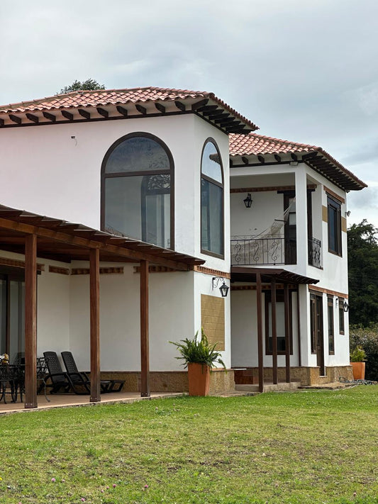 VENDO HERMOSA CASA DE 1600M2 | VILLA DE LEYVA