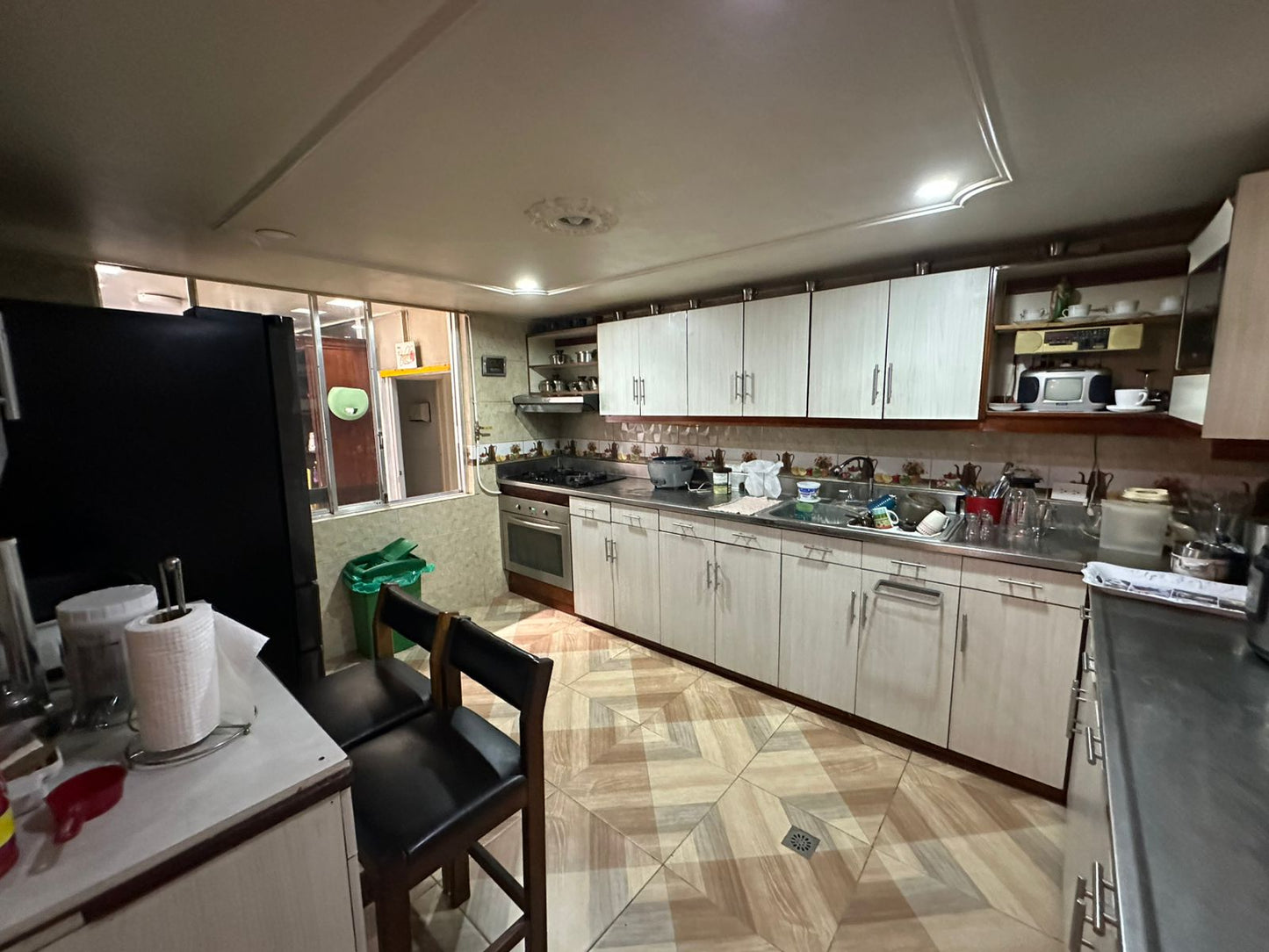 VENDO CASA CON PARQUEADERO PRIVADO EN LAURELES MEDELLIN