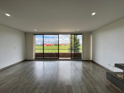 ARRIENDO APARTAMENTO MOSQUERA DE 92 m² CON BALCON Y PARQUEADERO