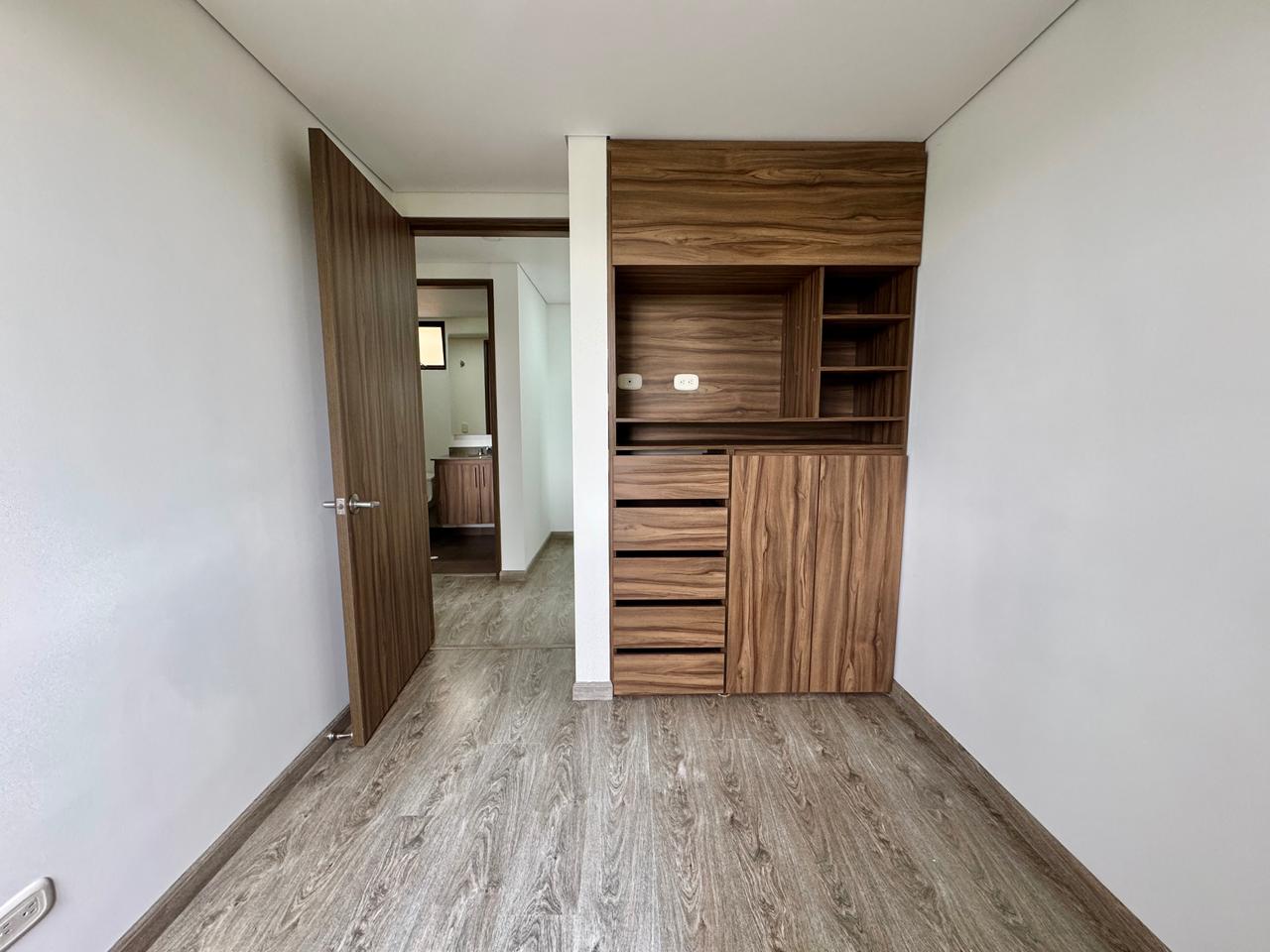 ARRIENDO APARTAMENTO MOSQUERA DE 92 m² CON BALCON Y PARQUEADERO