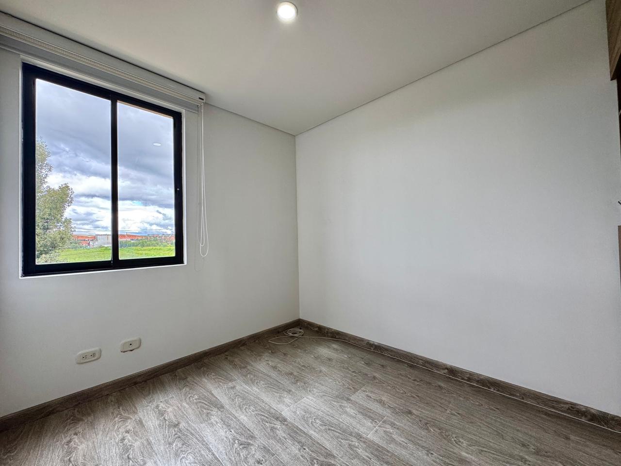 ARRIENDO APARTAMENTO MOSQUERA DE 92 m² CON BALCON Y PARQUEADERO