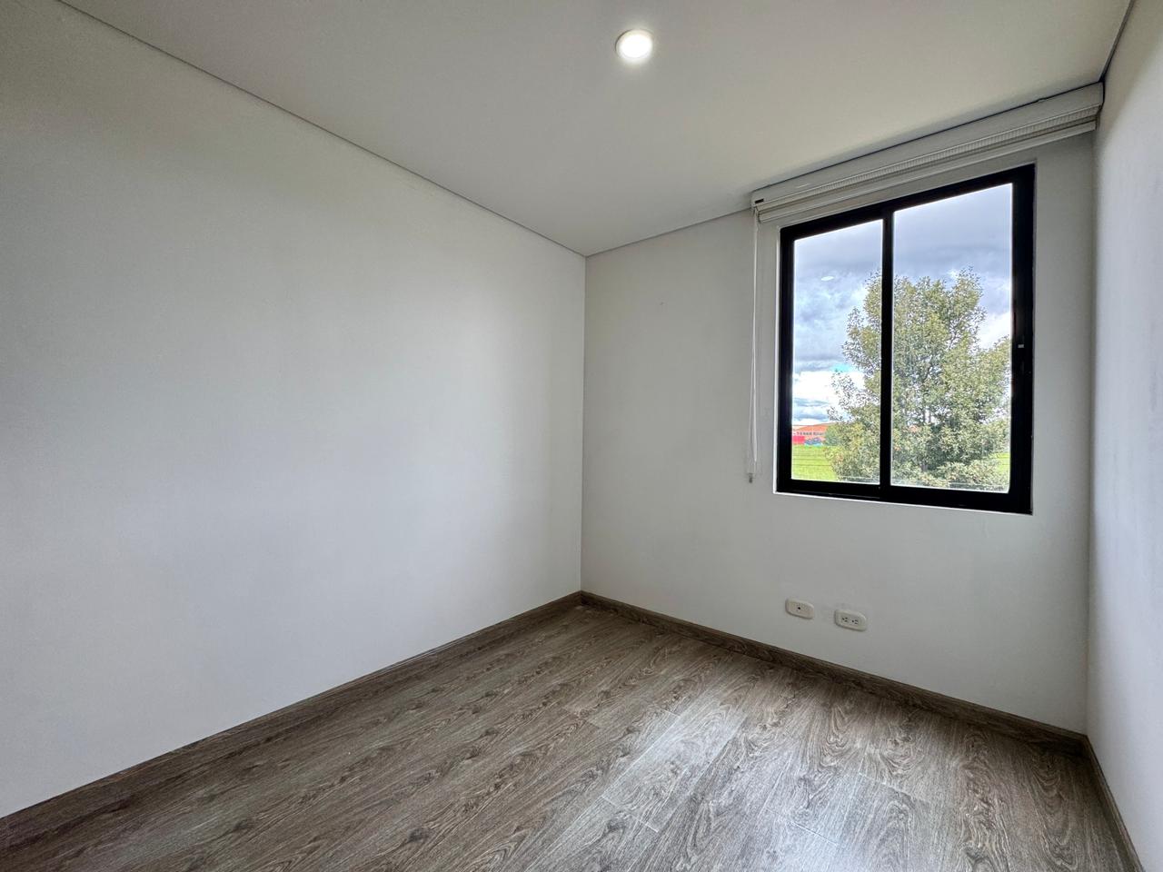 ARRIENDO APARTAMENTO MOSQUERA DE 92 m² CON BALCON Y PARQUEADERO