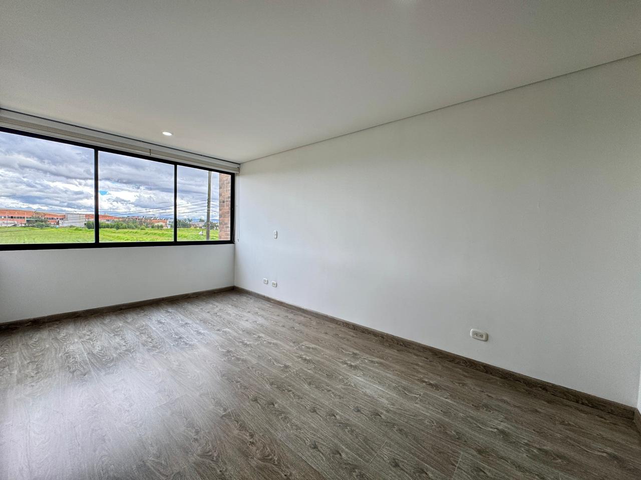 ARRIENDO APARTAMENTO MOSQUERA DE 92 m² CON BALCON Y PARQUEADERO