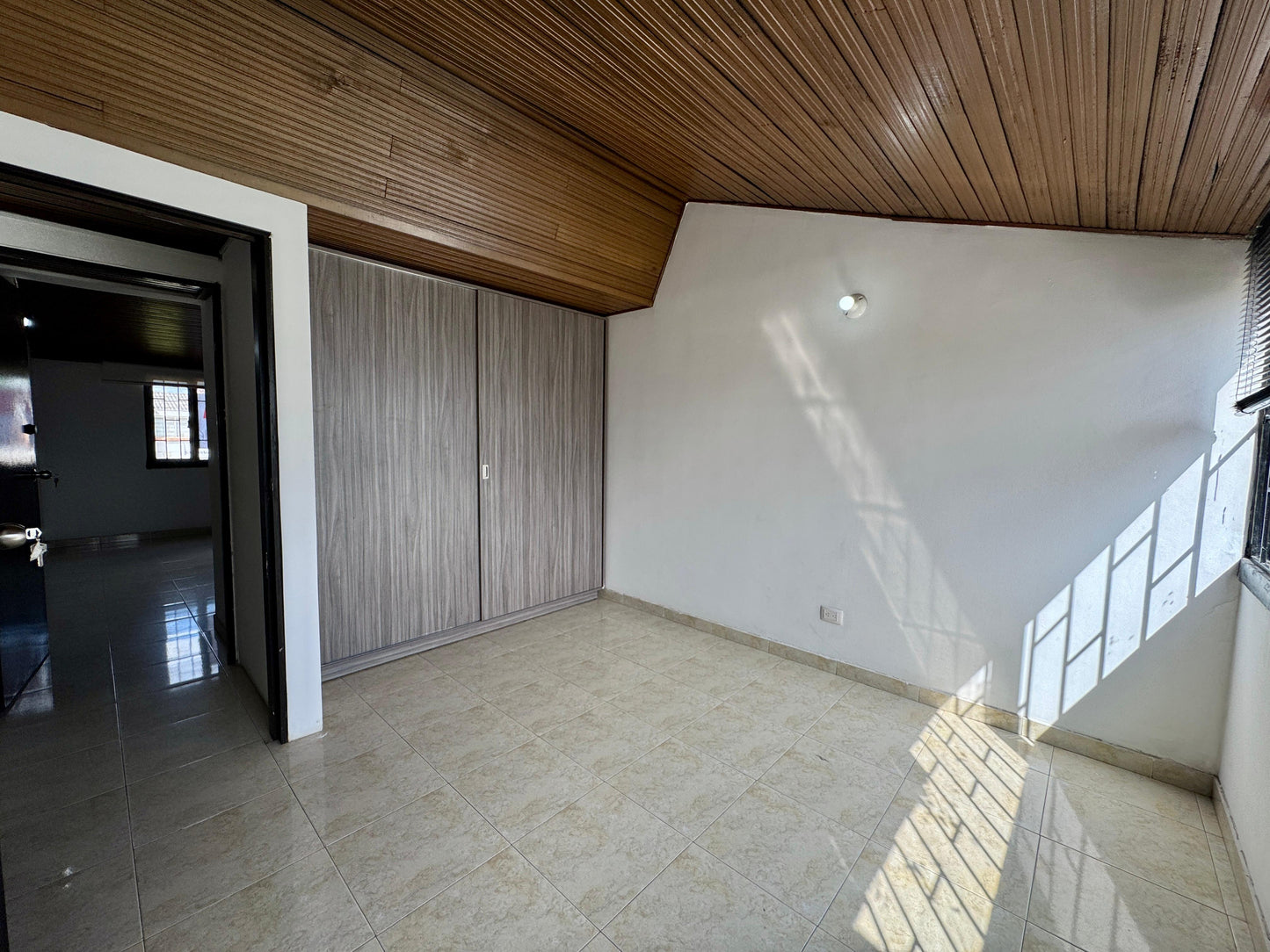 ARRIENDO CASA GIGANTE SUBA NIZA | PARQUEADEROS Y ZONA VERDE