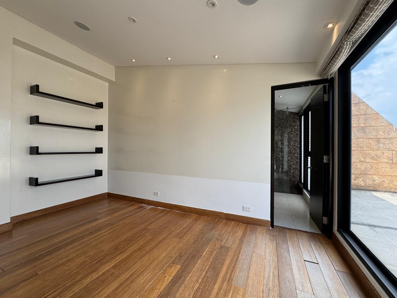 VENDO PENTHOUSE EN CHICÓ NAVARRA 🏙️✨