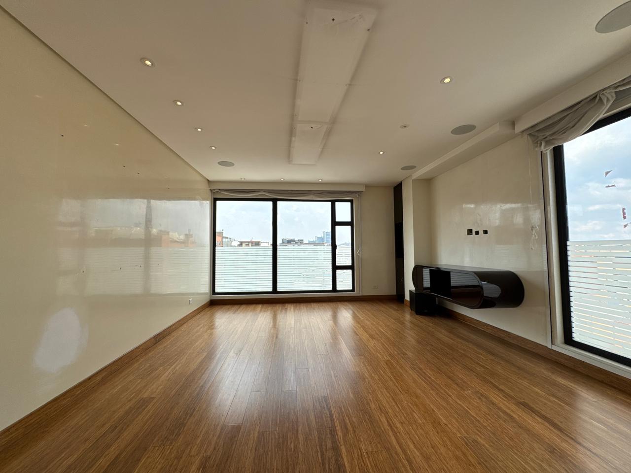 VENDO PENTHOUSE EN CHICÓ NAVARRA 🏙️✨